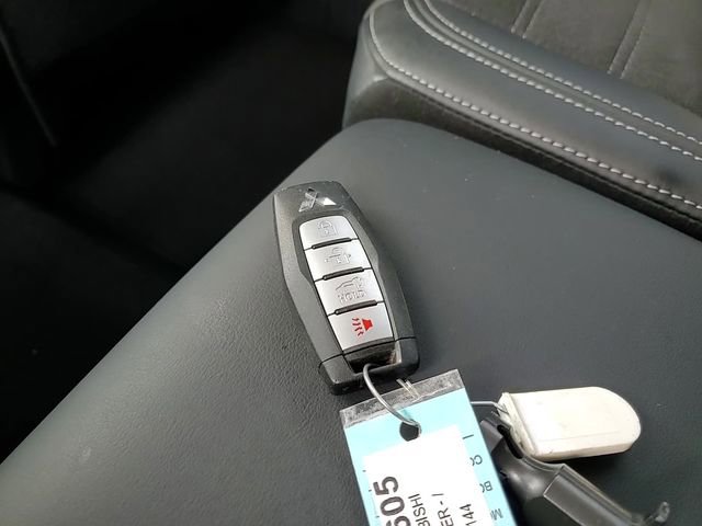 Used 2024 Mitsubishi Outlander SE image 31