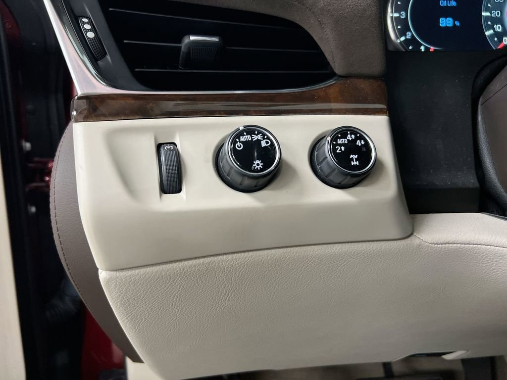 Used 2016 Cadillac Escalade Luxury image 19