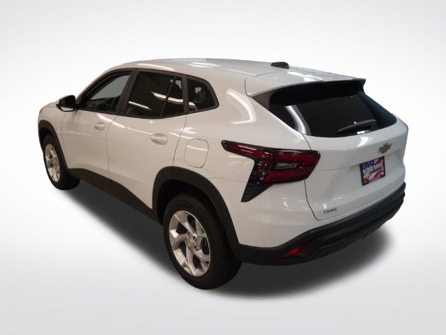 New 2026 Chevrolet Trax LS w/ LS Convenience Package FWD image 9