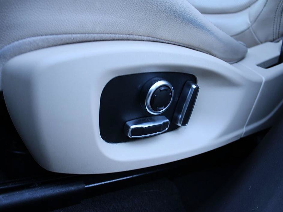 Used 2020 Jaguar F-PACE Prestige AWD/4WD image 12