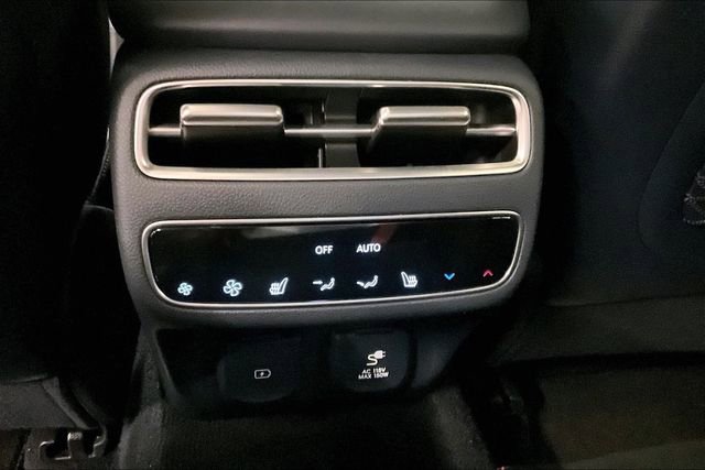 Used 2026 Genesis GV70 3.5T Sport Prestige image 29