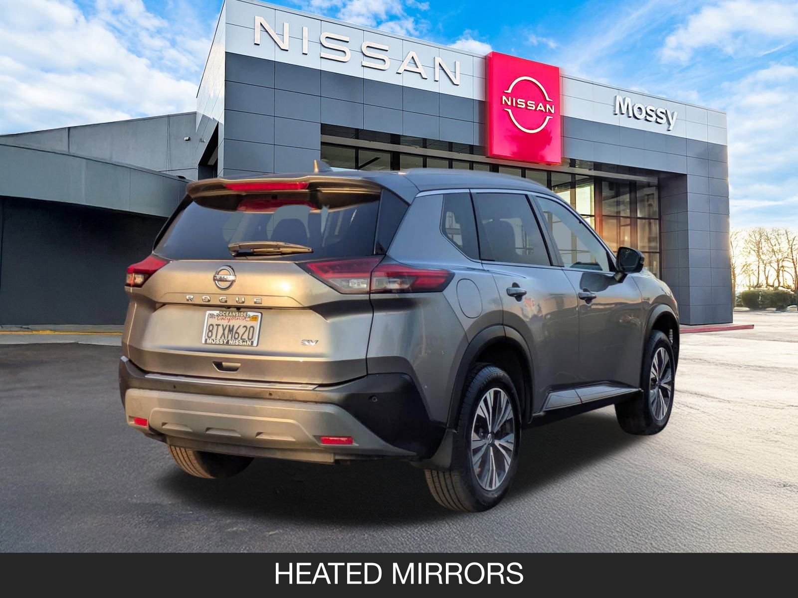 Used 2021 Nissan Rogue SV w/ Premium Package image 8