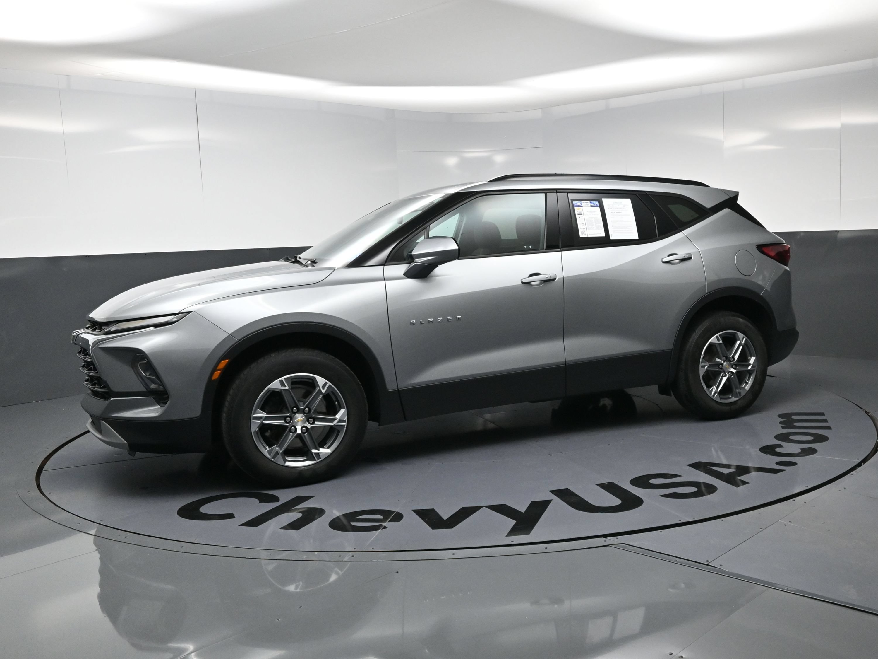 Used 2023 Chevrolet Blazer LT w/ Convenience Package FWD image 6