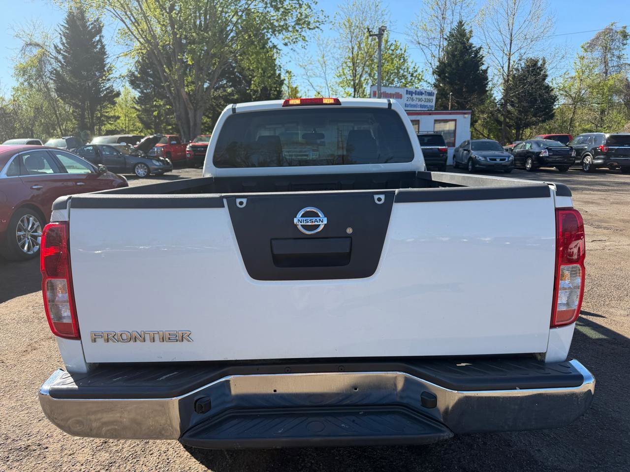 Used 2015 Nissan Frontier S RWD image 8