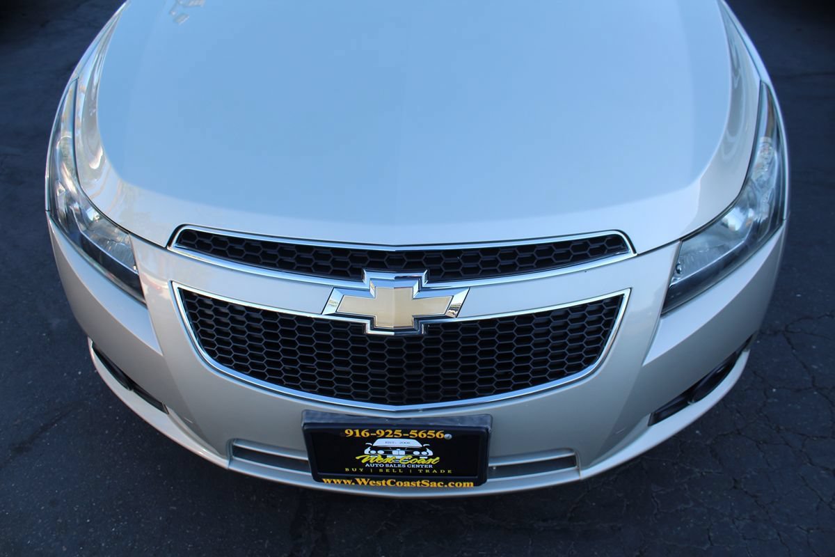 Used 2014 Chevrolet Cruze LS FWD image 9