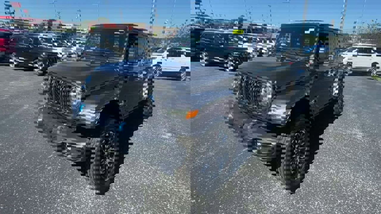 Used 2024 Jeep Wrangler Sport S image 5