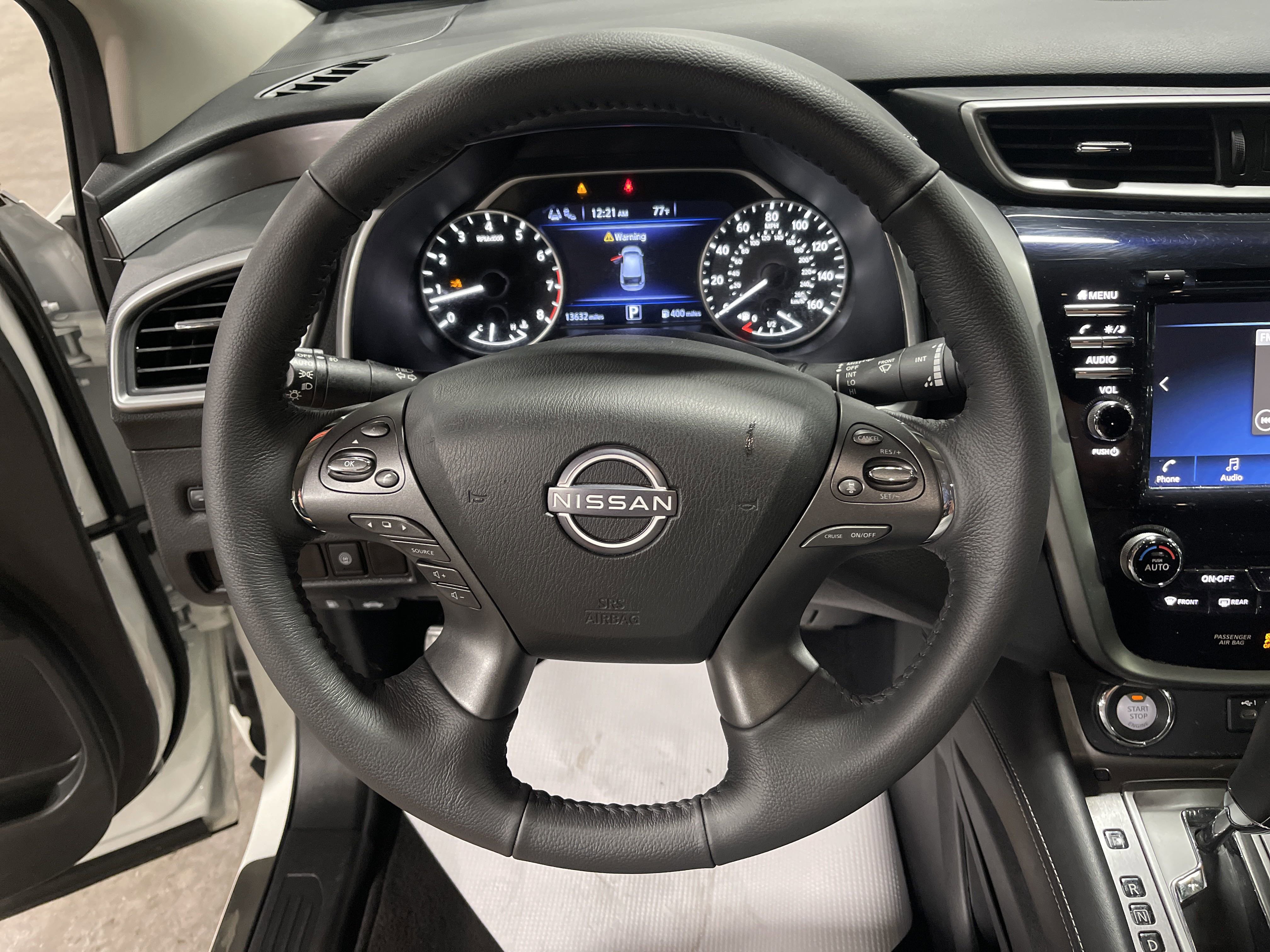 Used 2024 Nissan Murano SV w/ SV Midnight Edition Package image 17