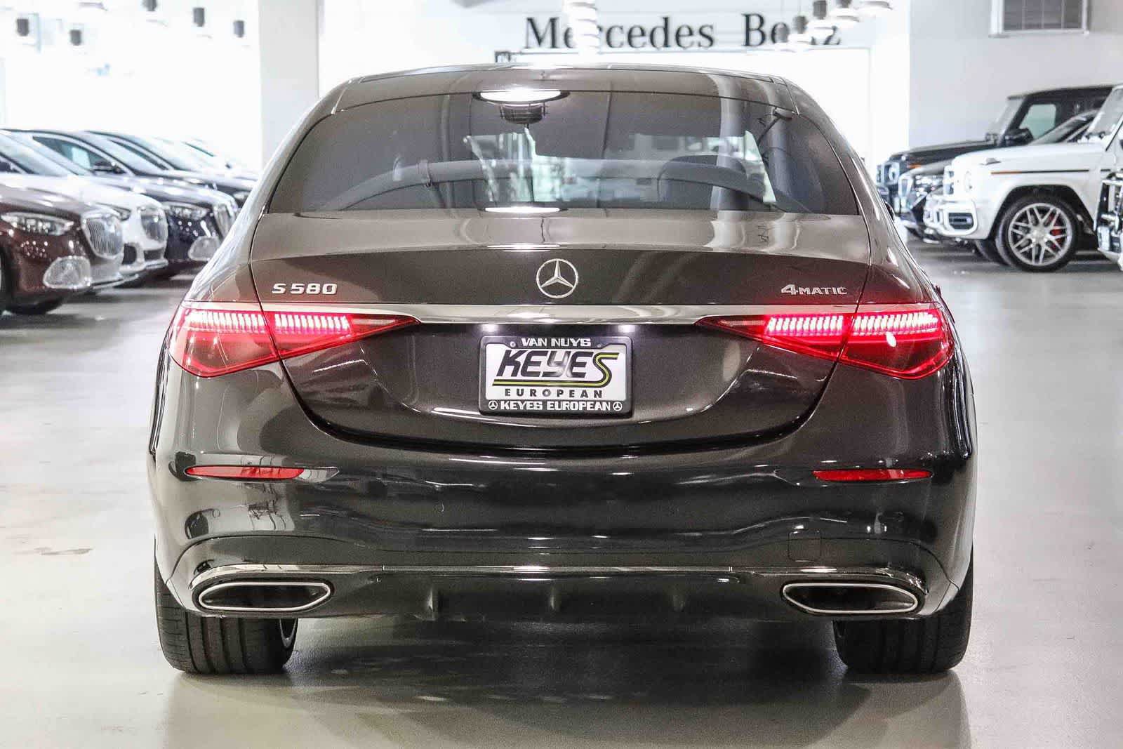 Used 2023 Mercedes-Benz S 580 4MATIC Sedan image 3