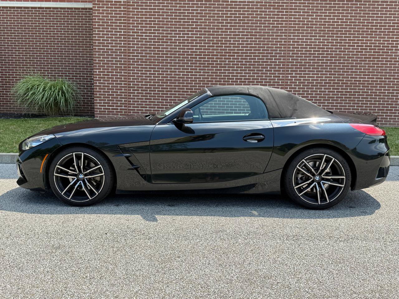 Used 2019 BMW Z4 sDrive30i w/ M Sport Package RWD image 5
