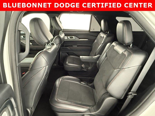 Used 2025 Ford Explorer ST RWD image 19