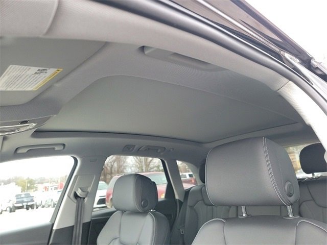 Used 2024 Audi Q5 2.0T Premium Plus image 12