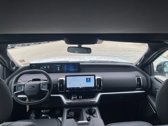 New 2025 Ford Expedition Max Platinum w/ Stealth Performance Package image 39