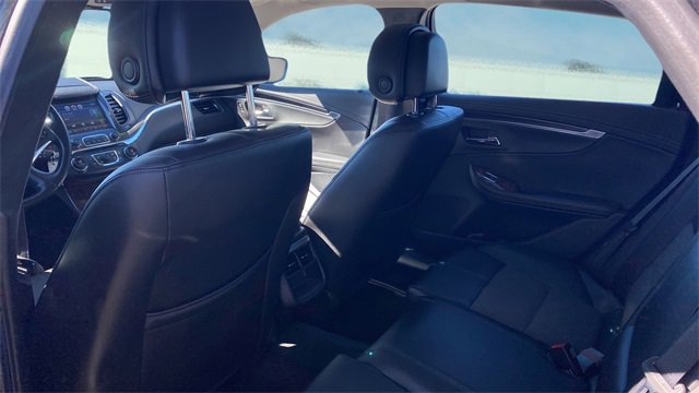 Used 2014 Chevrolet Impala LT w/ Convenience Package image 8