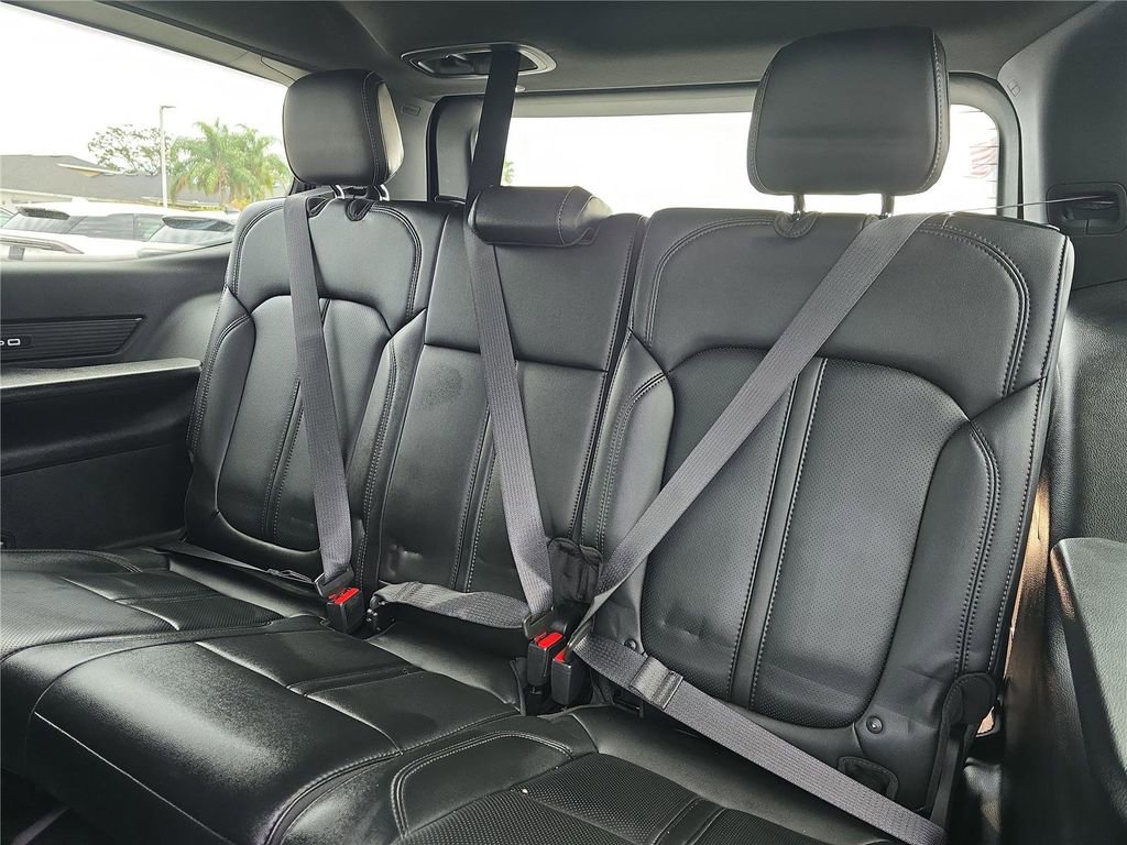 Used 2023 Jeep Wagoneer 4WD w/ Premium Group I image 17