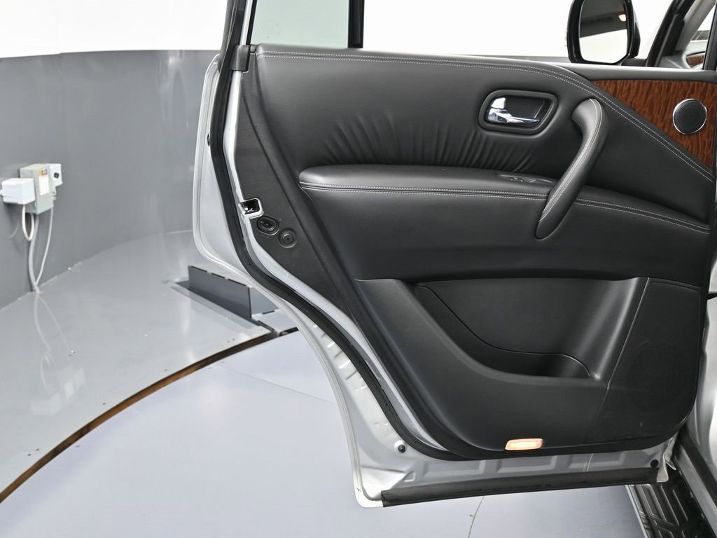Used 2019 Nissan Armada Platinum w/ Captain's Chairs Package image 39