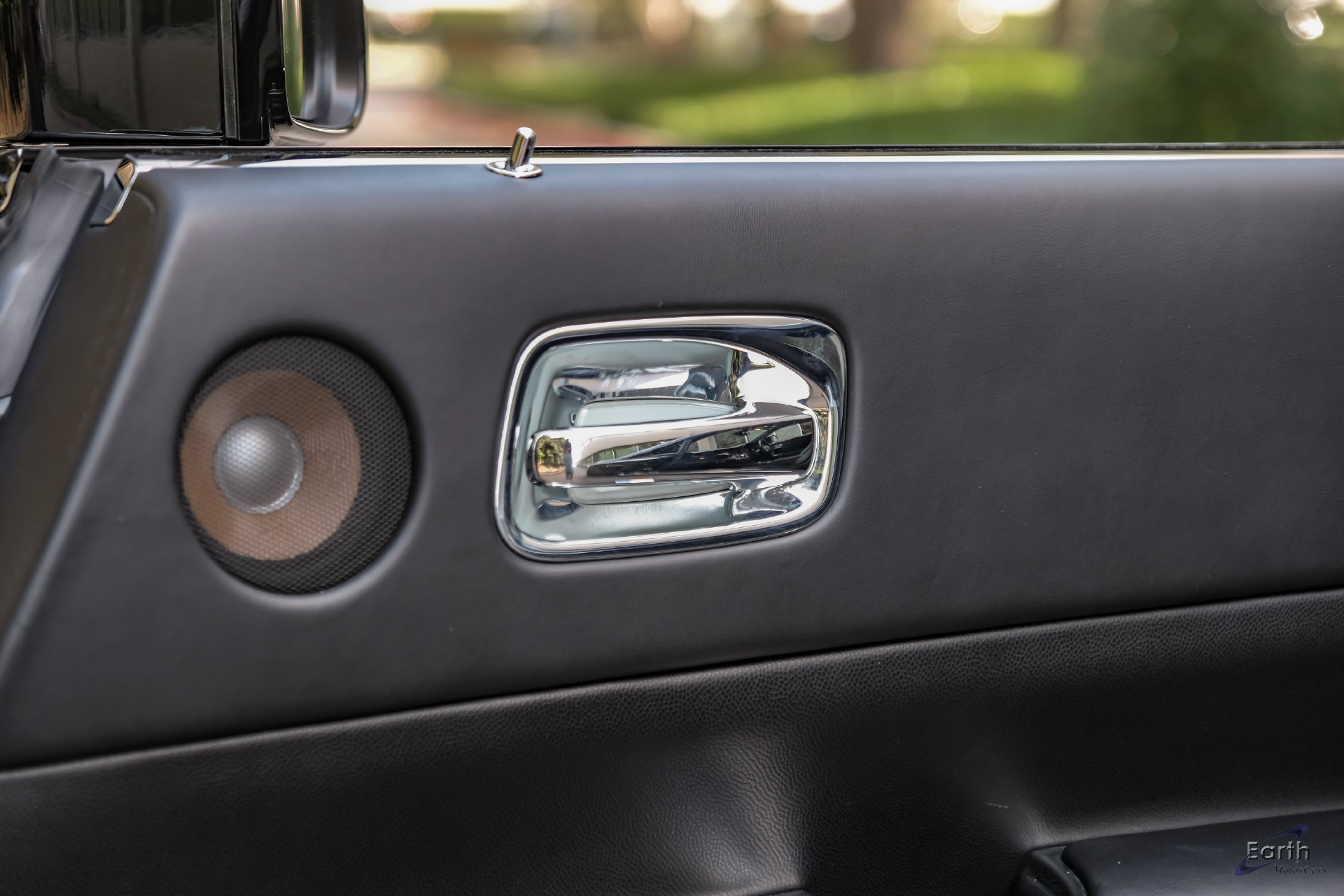 Used 2016 Rolls-Royce Wraith RWD image 85