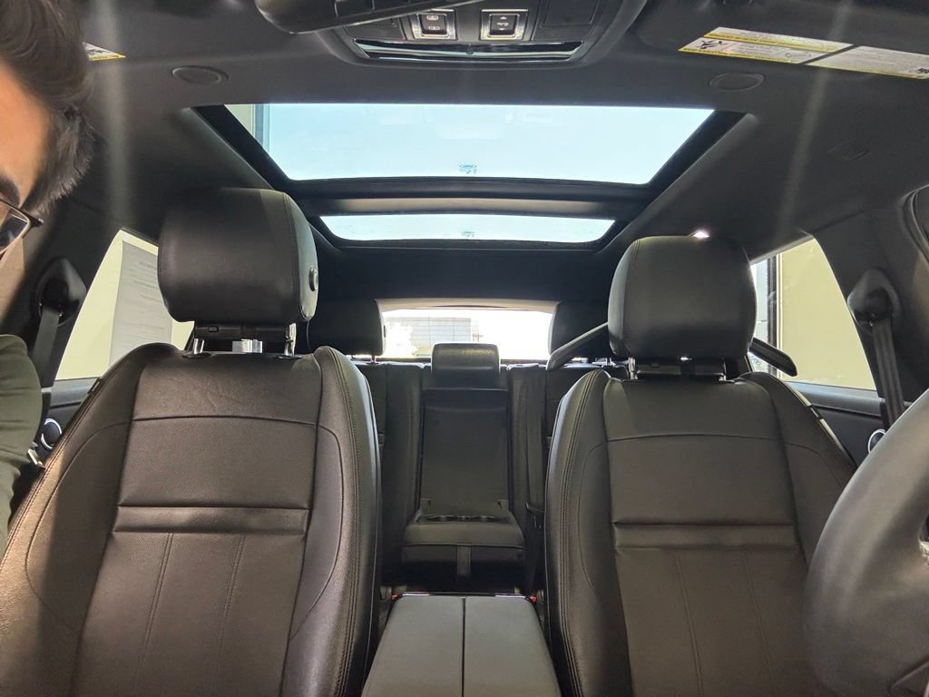 Used 2026 Land Rover Range Rover Evoque Dynamic SE AWD/4WD image 13