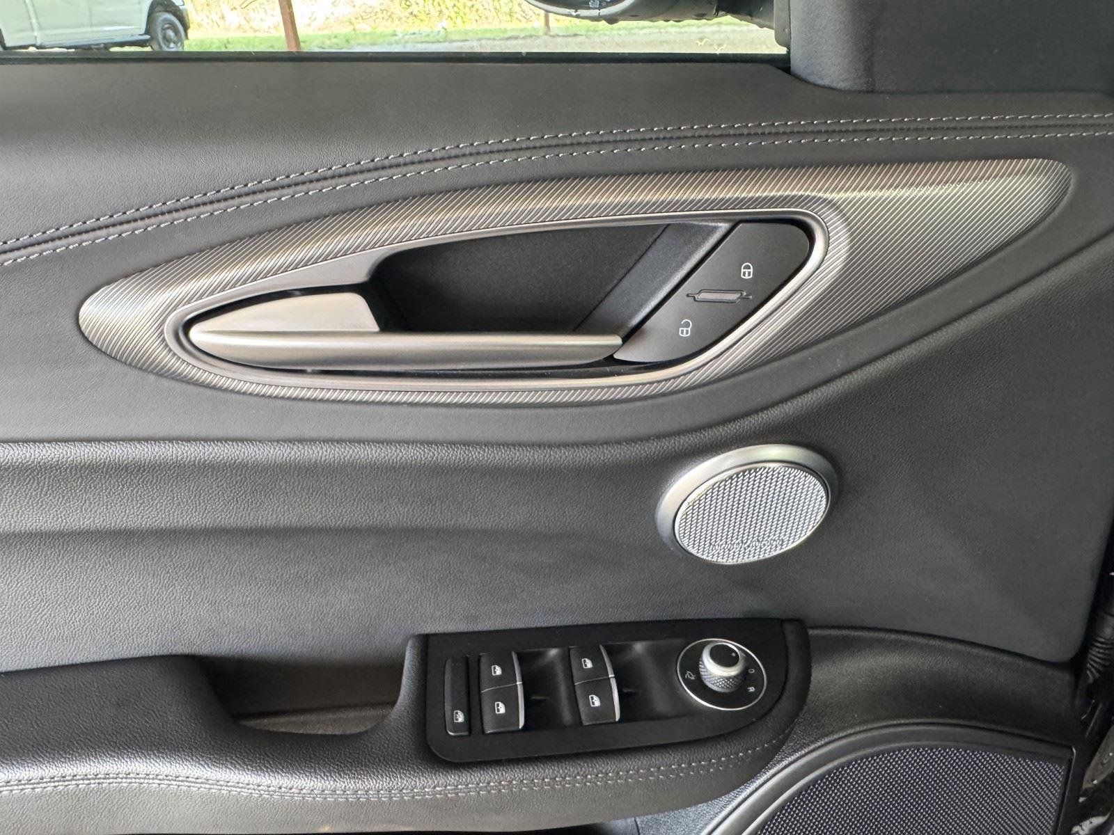 Used 2024 Alfa Romeo Giulia Veloce RWD image 26