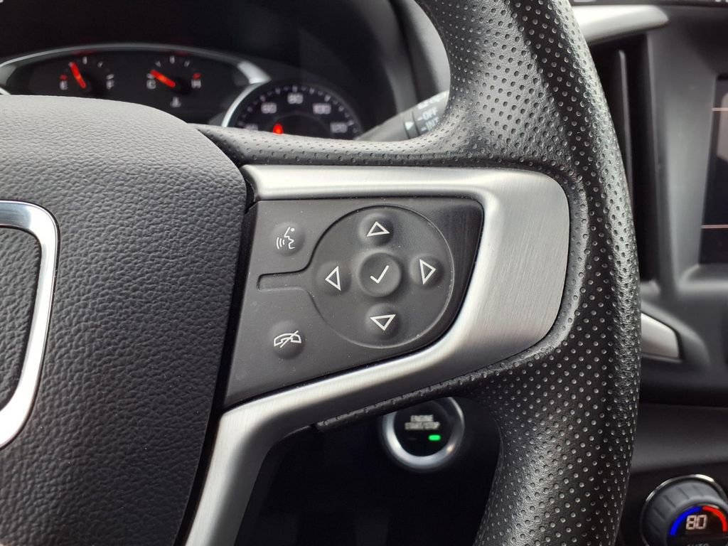 Used 2023 GMC Terrain SLE w/ Driver Convenience Package image 14
