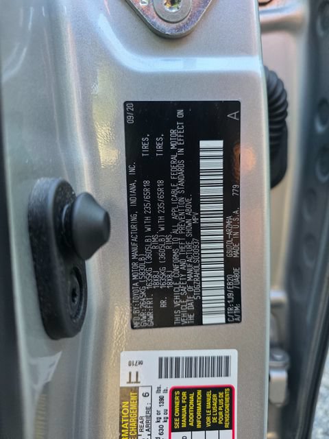 Used 2020 Toyota Highlander XLE FWD image 11