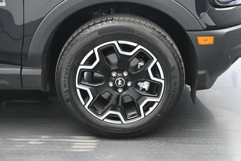 New 2026 Ford Bronco Sport Outer Banks w/ Outer Banks Tech Package+ AWD/4WD image 23