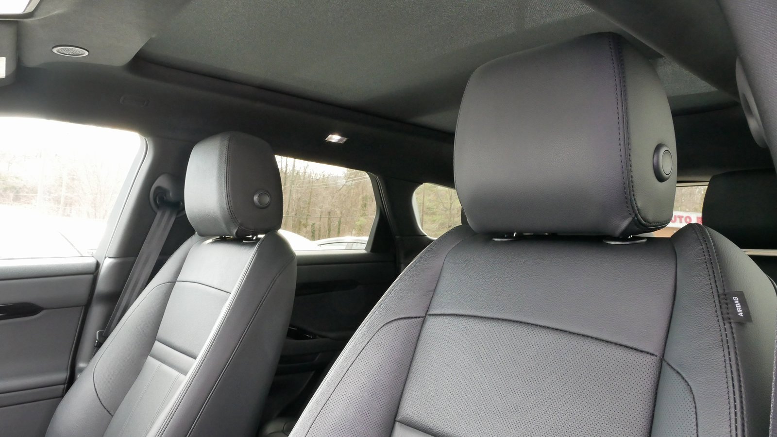 Used 2024 Land Rover Range Rover Evoque Dynamic SE image 35