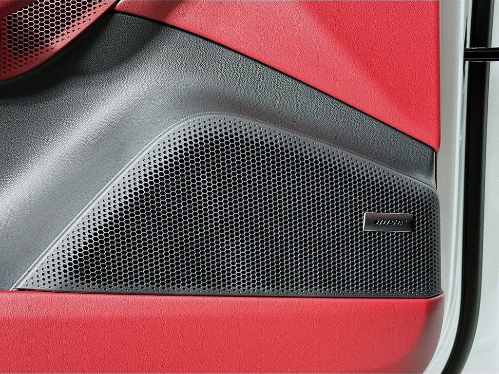 Certified 2025 Porsche Macan Electric image 21