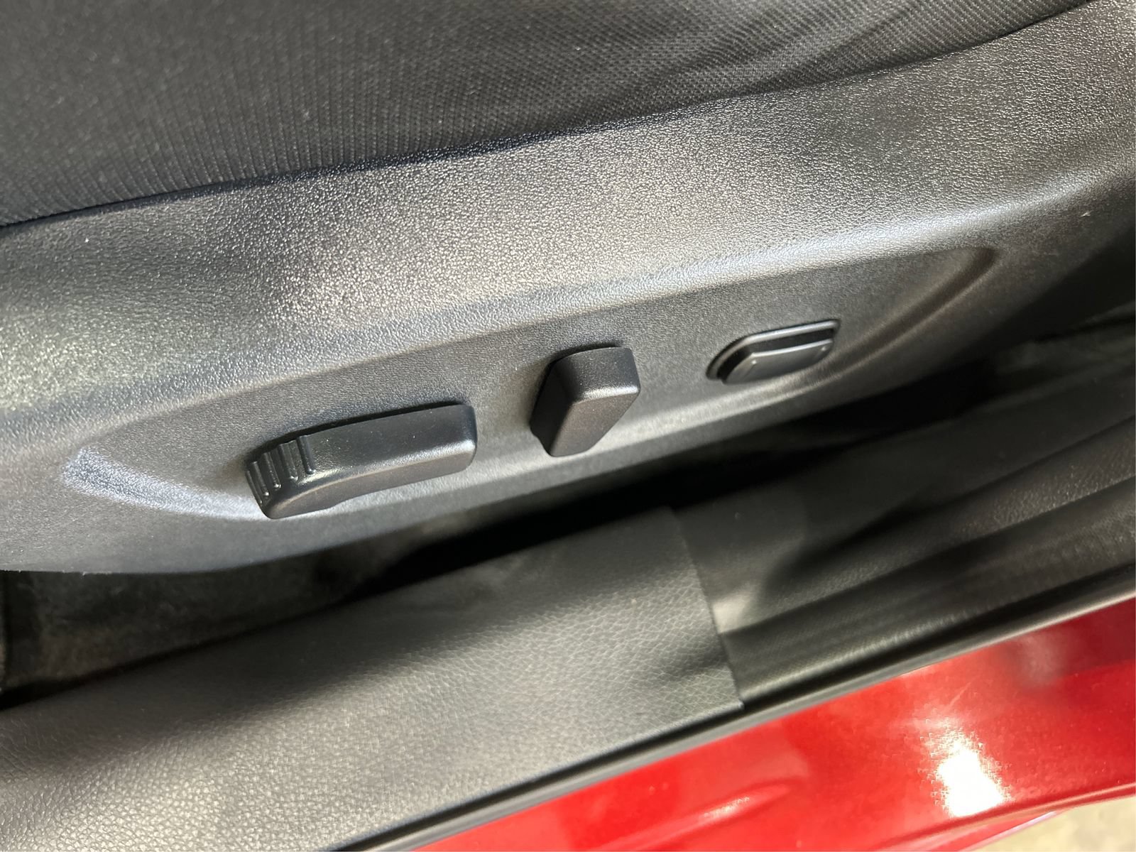 Used 2020 Nissan Rogue Sport FWD image 17