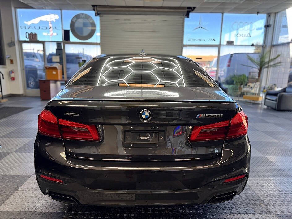 Used 2018 BMW M550i xDrive AWD/4WD image 28