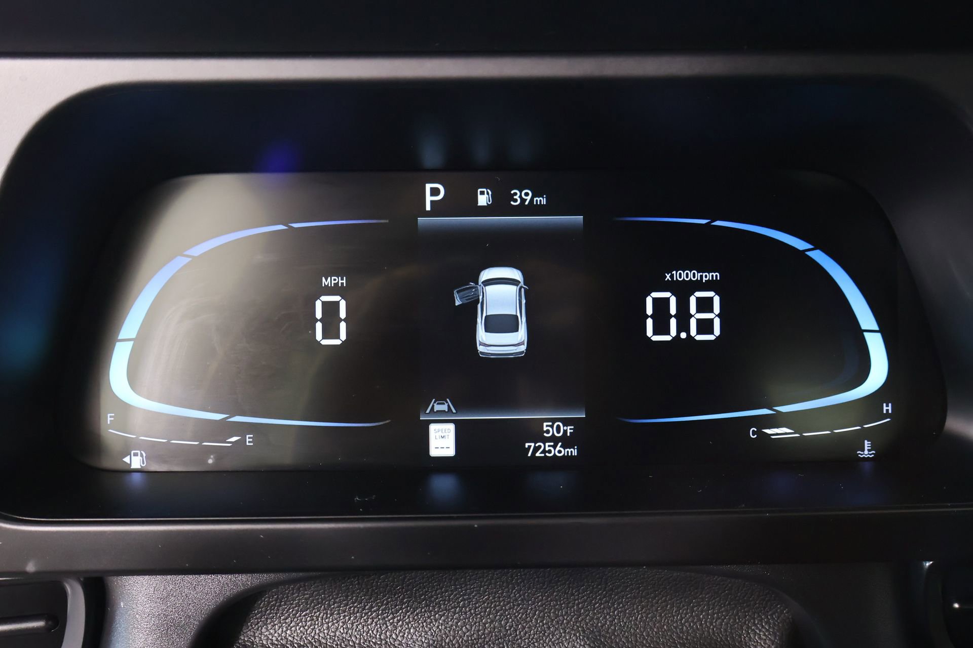 Certified 2025 Hyundai Elantra Sport image 4