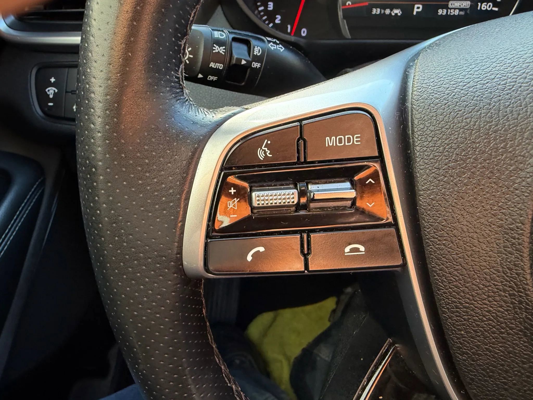 Used 2019 Kia Sorento SX image 13