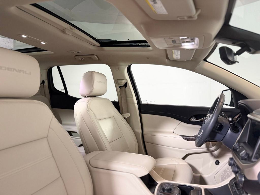Used 2023 GMC Acadia Denali w/ Denali Ultimate Package image 24