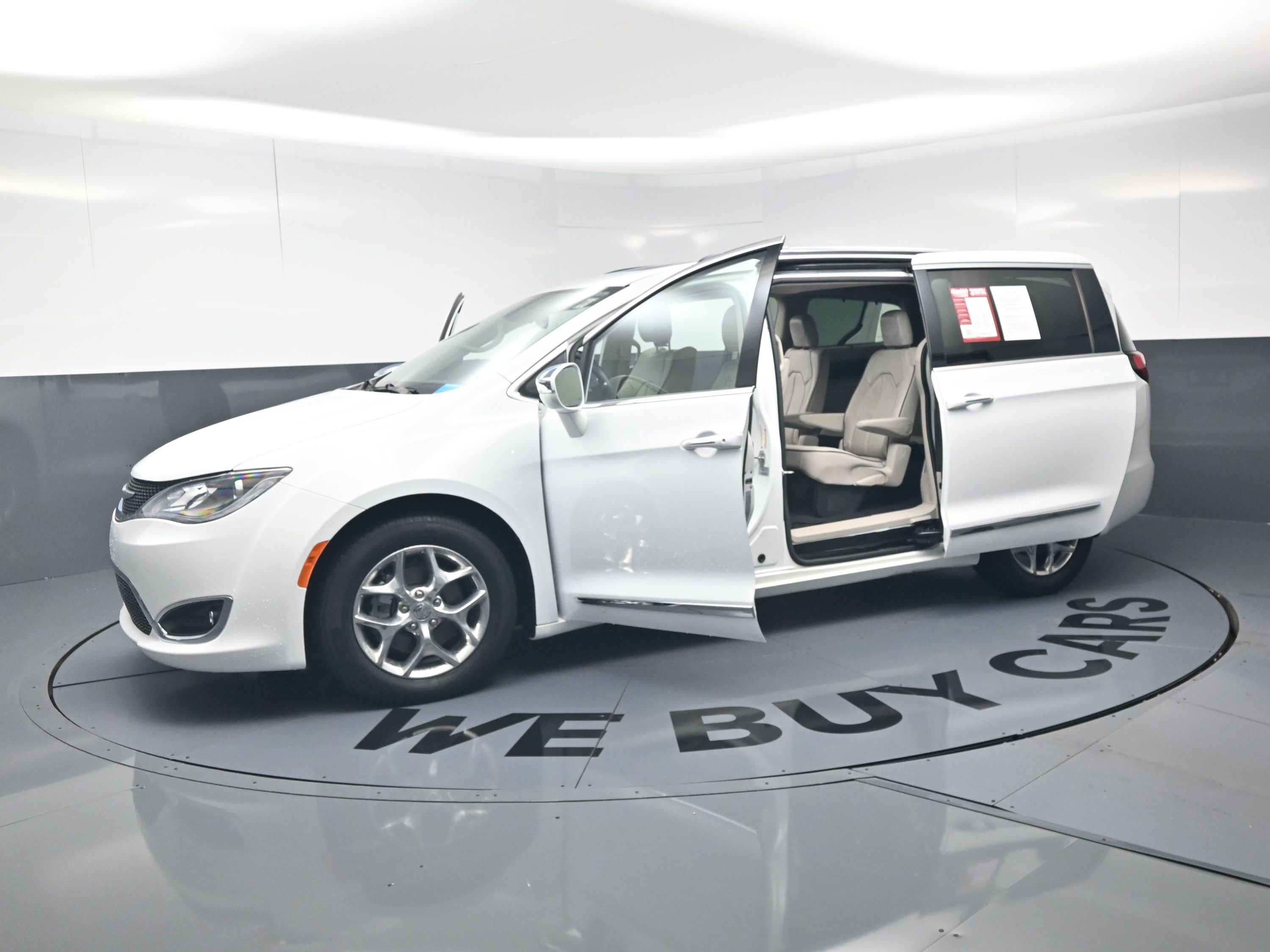 Used 2017 Chrysler Pacifica Limited w/ UConnect Theater Package image 12