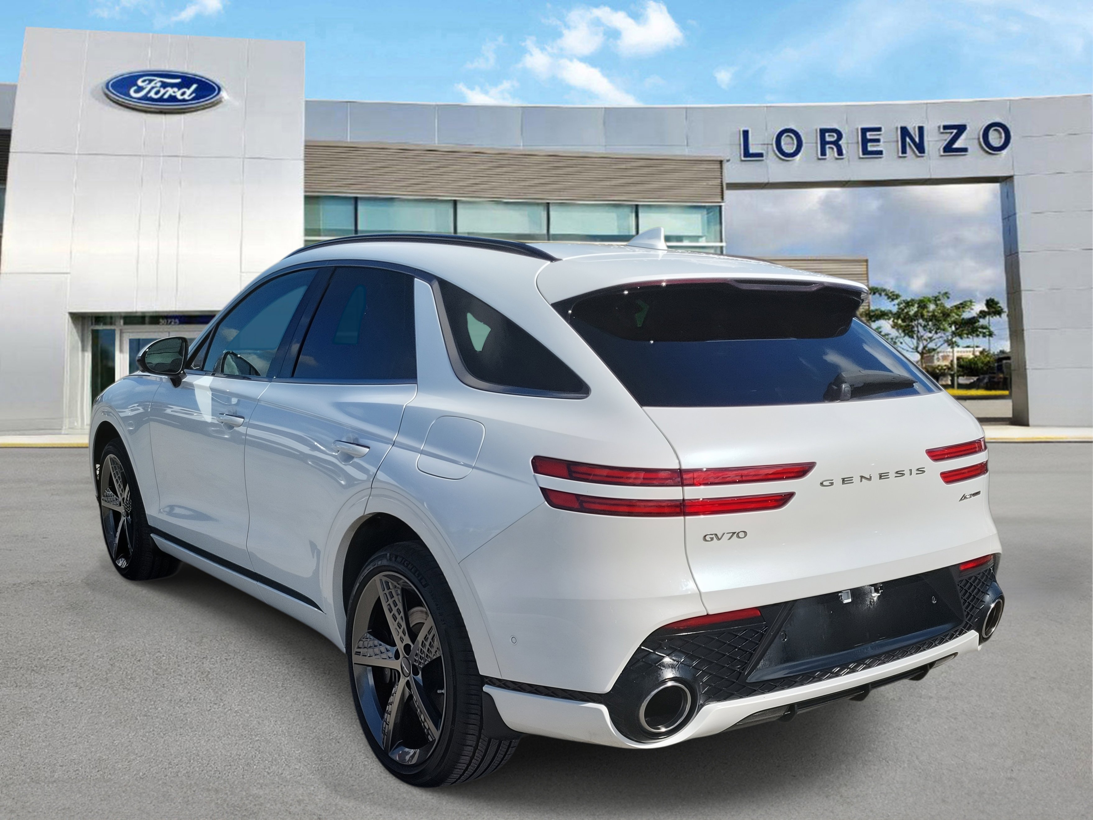 Used 2025 Genesis GV70 3.5T Sport w/ Sport Advanced Package image 7