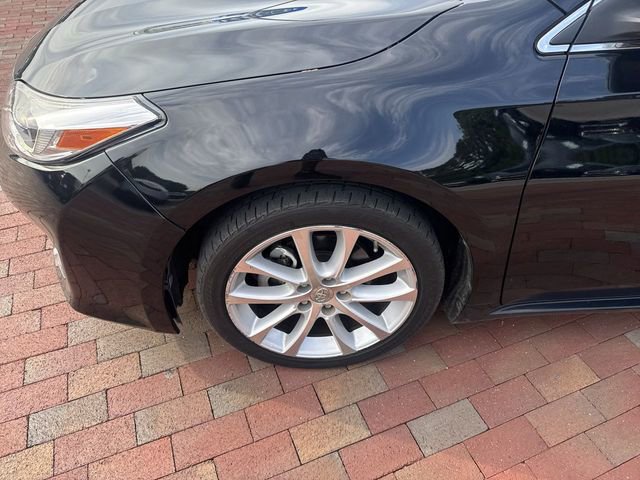 Used 2014 Toyota Avalon Limited FWD image 2