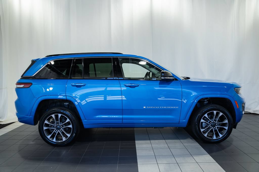 Used 2022 Jeep Grand Cherokee Overland AWD/4WD image 3