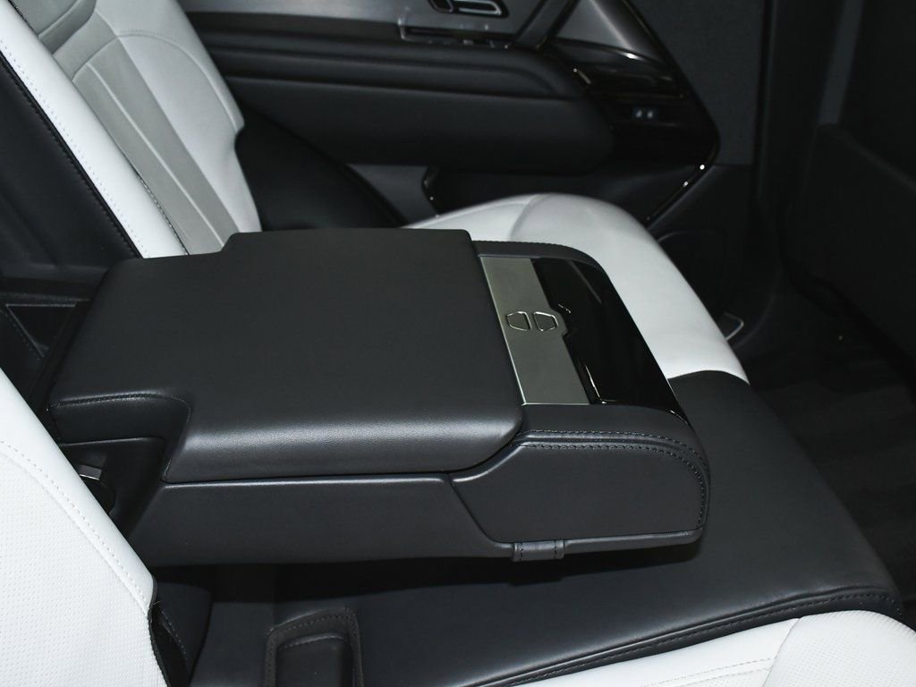 Used 2023 Land Rover Range Rover Sport SE Dynamic image 57