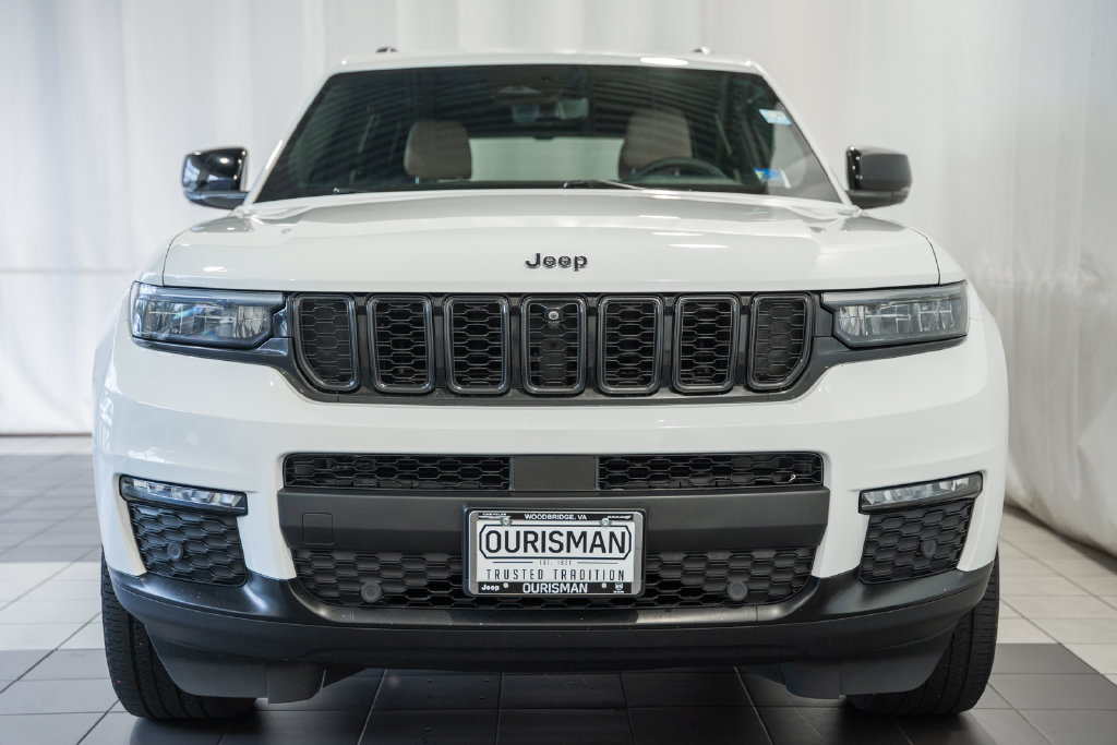 Certified 2023 Jeep Grand Cherokee L Limited w/ Luxury Tech Group II AWD/4WD image 2