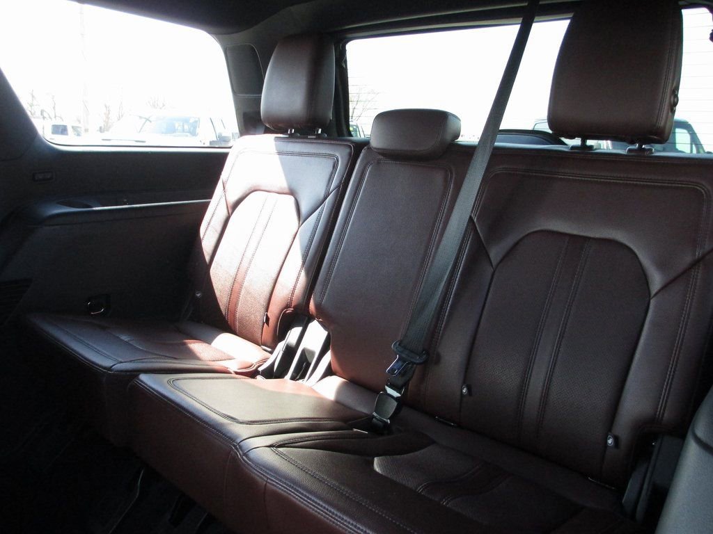 Used 2022 Ford Expedition Limited image 20