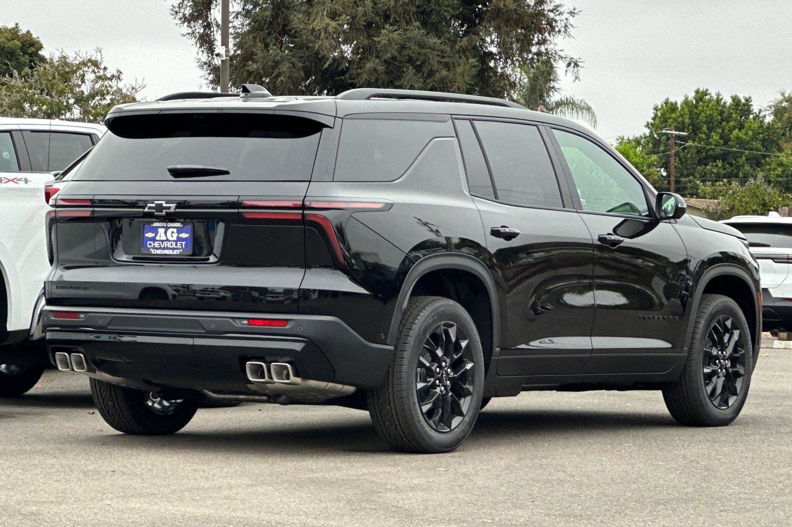 New 2026 Chevrolet Traverse LT w/ Enhanced Driving Package image 4