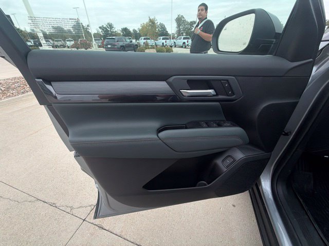New 2027 GMC Terrain AT4 w/ LPO, Black Badging Package AWD/4WD image 10