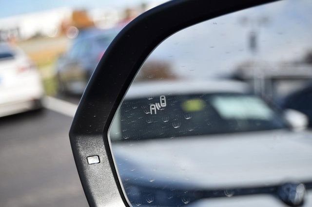 New 2026 Volkswagen Atlas Cross Sport SE image 9