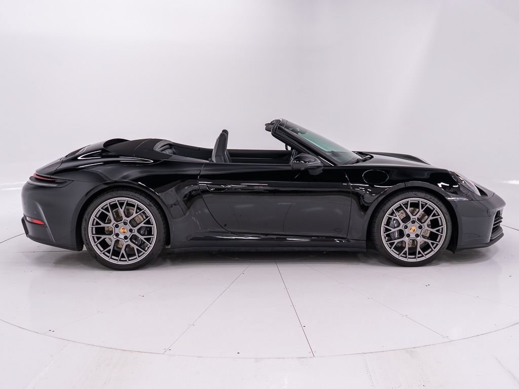 Used 2025 Porsche 911 Carrera RWD image 6