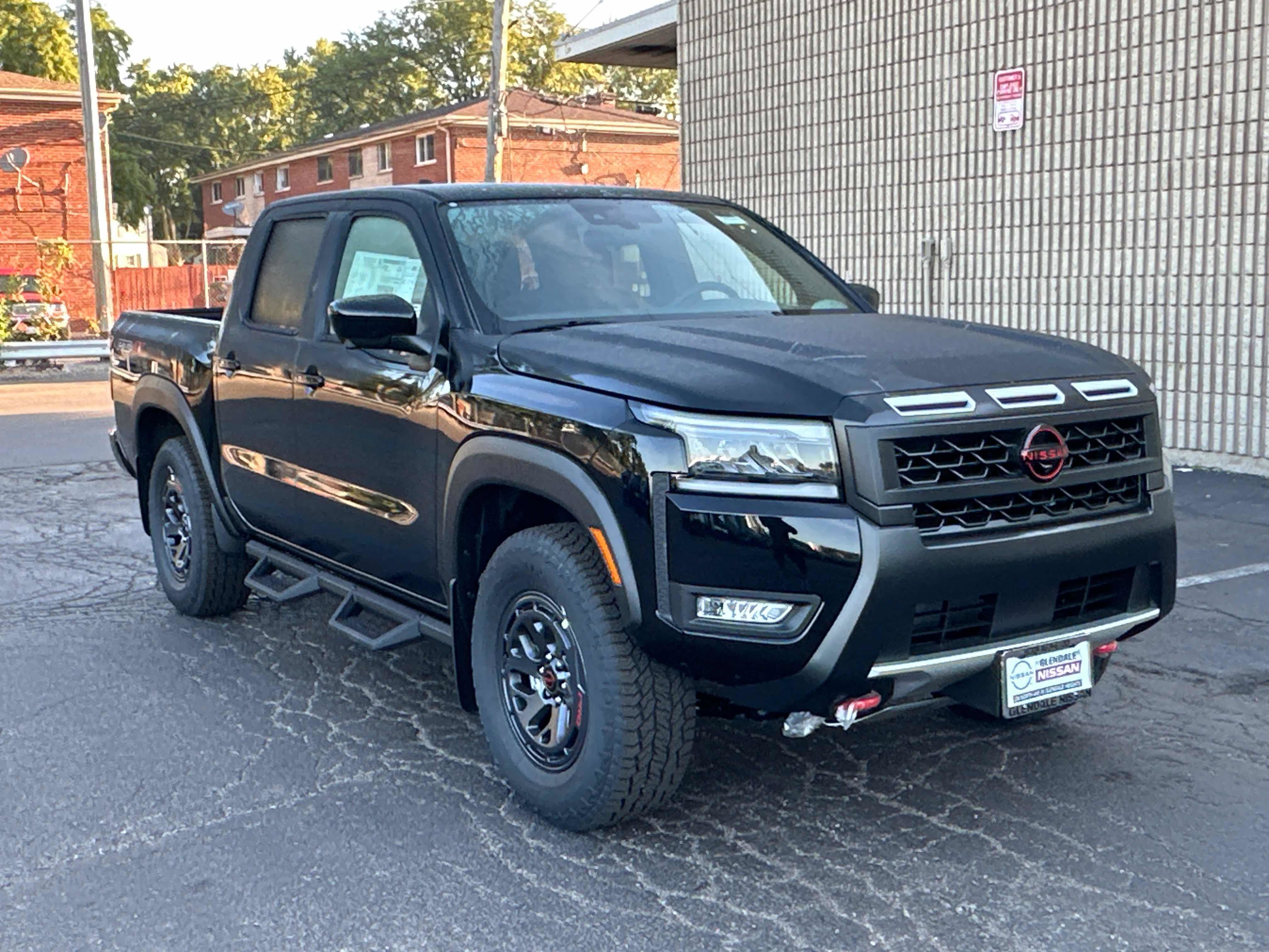 New 2026 Nissan Frontier PRO-4X w/ Pro-4x Convenience Package image 3