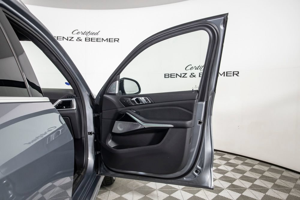Used 2024 BMW ALPINA XB7 AWD/4WD image 23