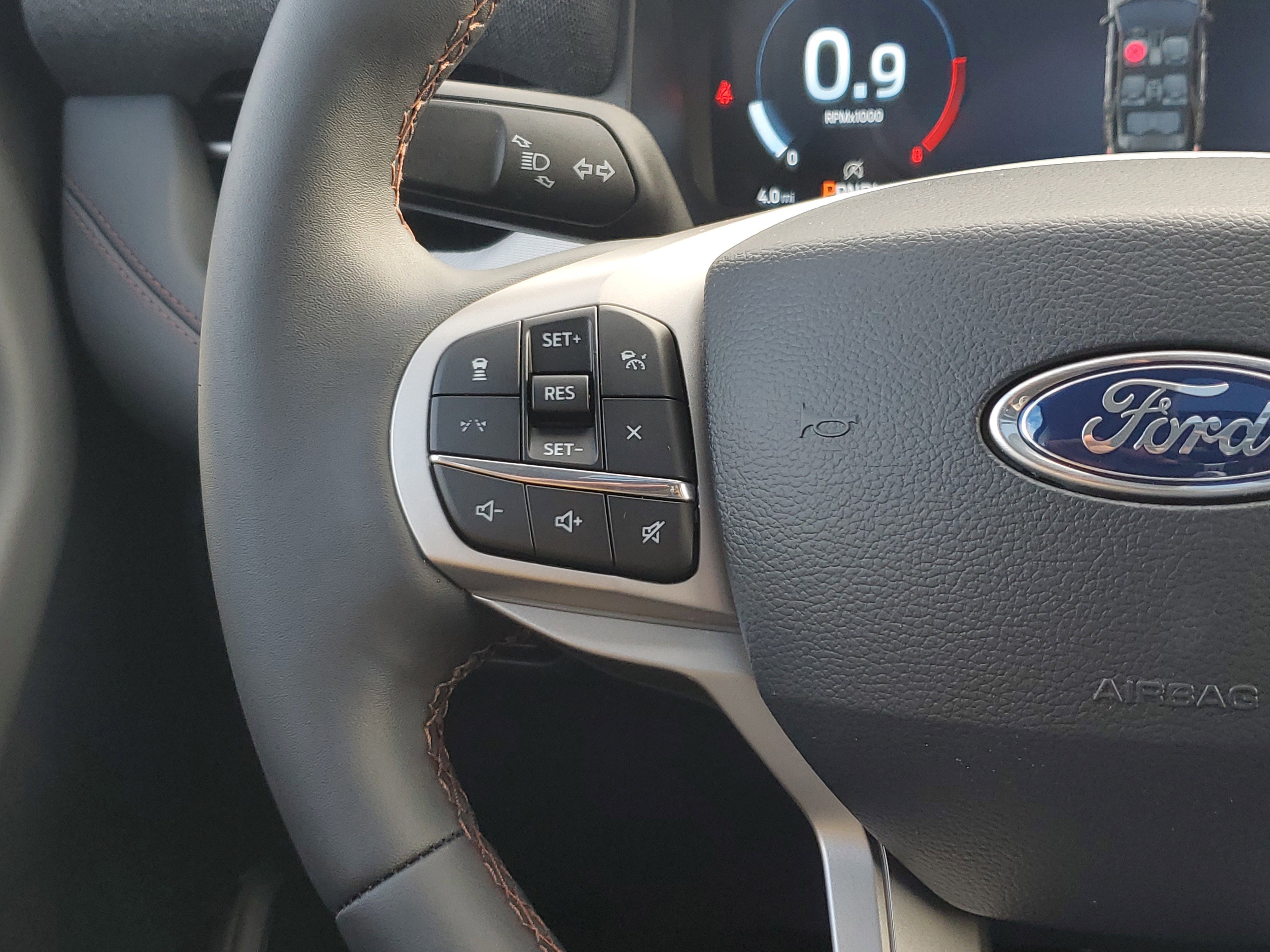 New 2025 Ford Explorer Active w/ Active Comfort Package image 22