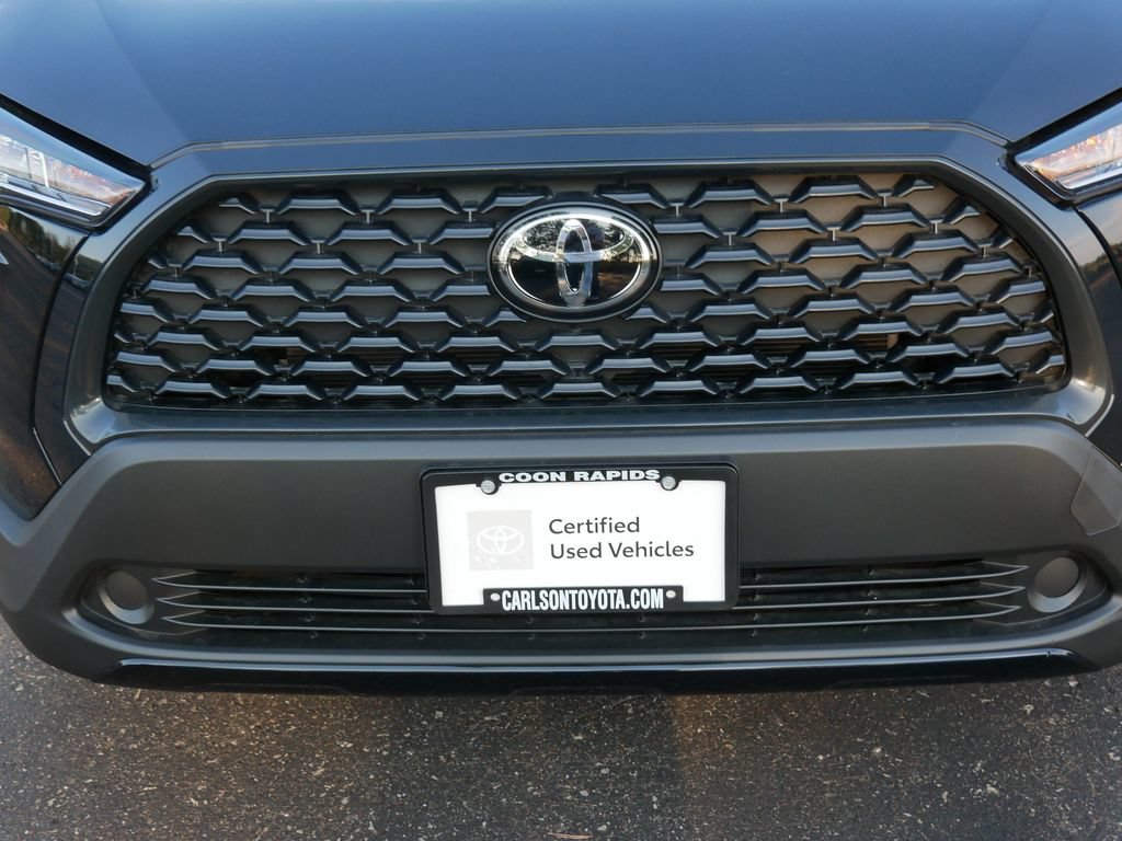 Certified 2024 Toyota Corolla Cross LE AWD/4WD image 9