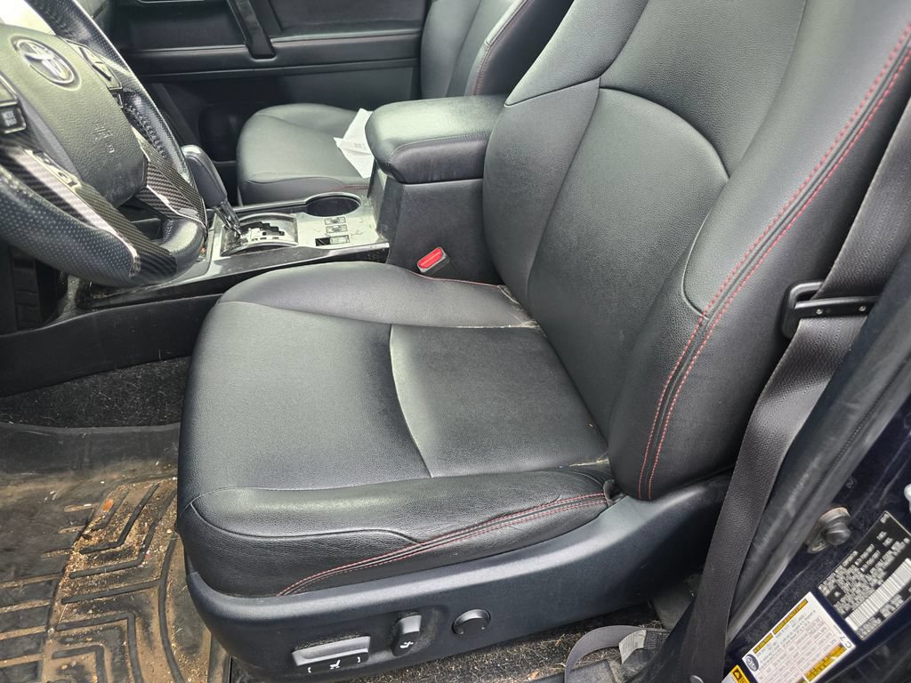 Used 2015 Toyota 4Runner Trail Premium AWD/4WD image 15