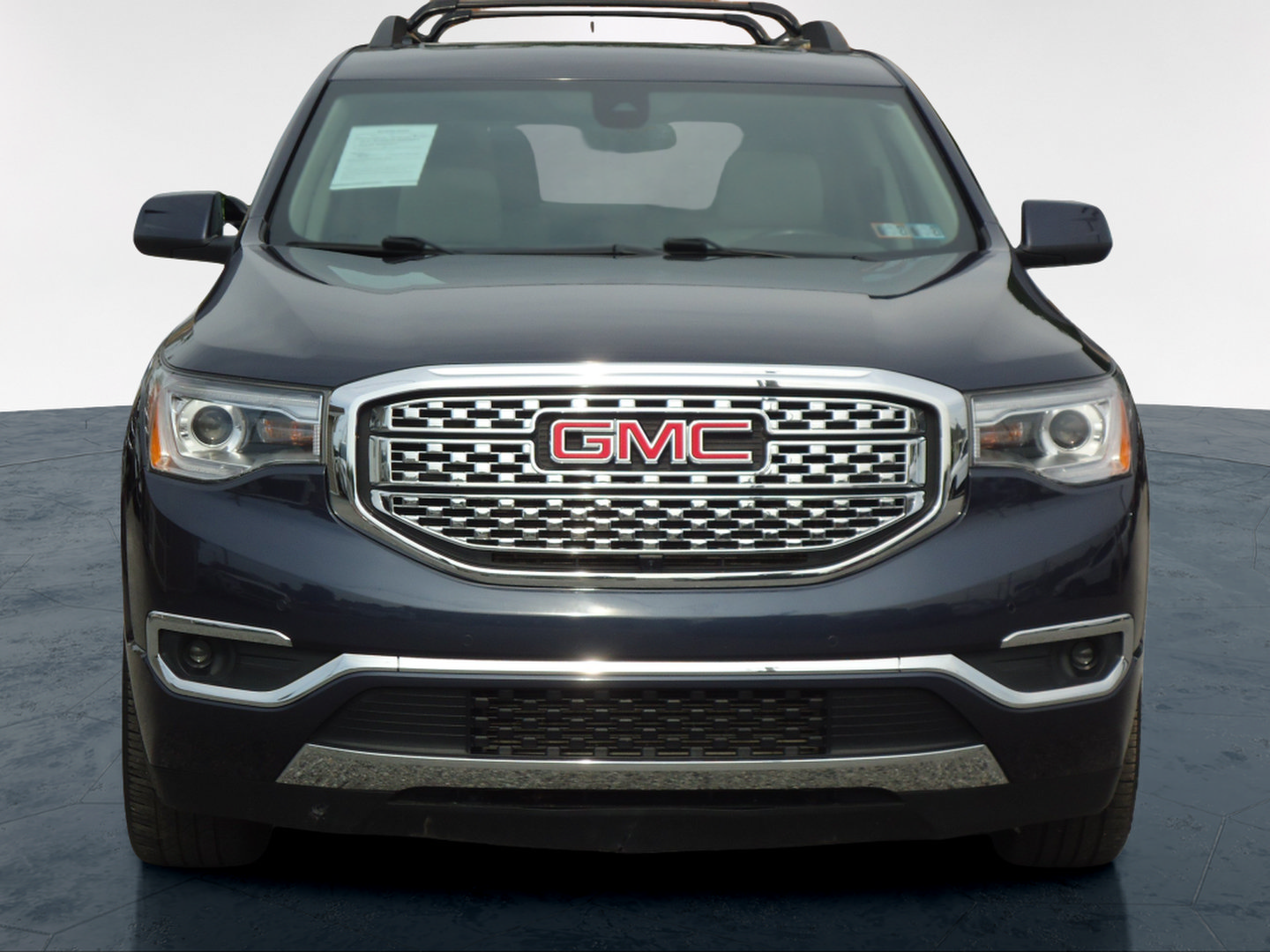 Used 2018 GMC Acadia Denali w/ Technology Package AWD/4WD image 8
