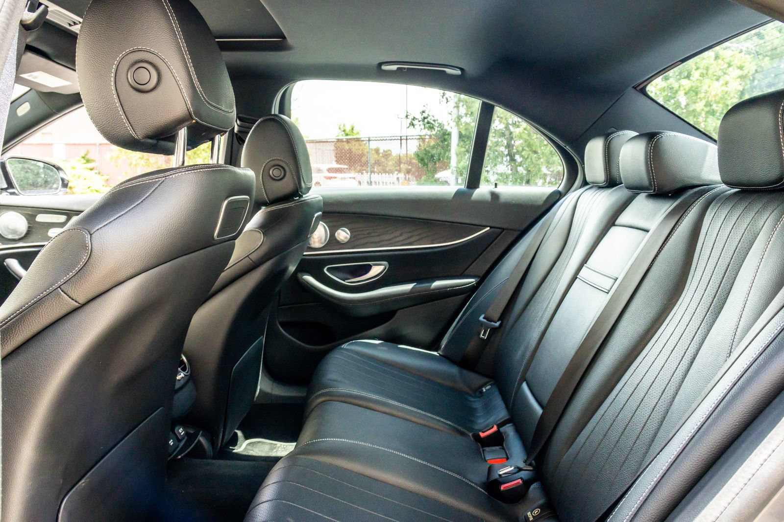 Used 2018 Mercedes-Benz E 300 4MATIC image 13